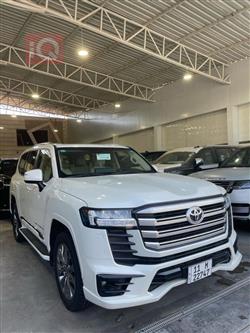 تۆیۆتا لاند کروزەر